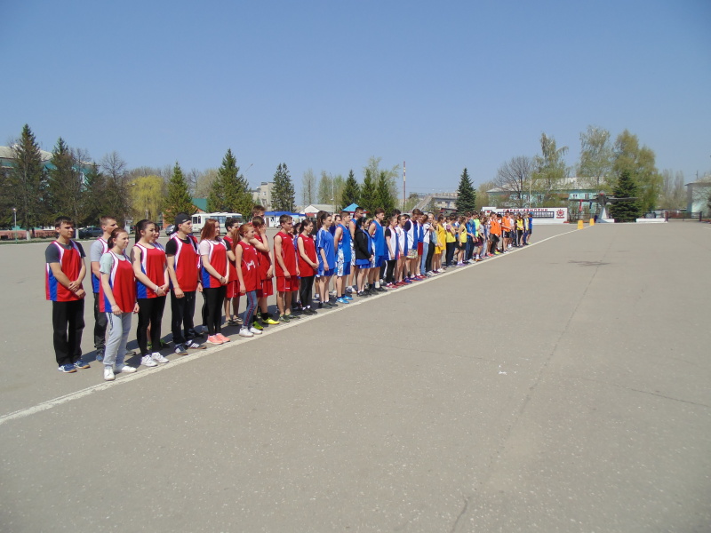 В честь Дня Победы лучшие спортсмены города пронесли эстафетную палочку по главным улицам  г. Ртищево