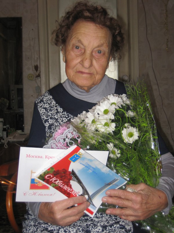 В первый день февраля в Ртищевском районе отметила свой девяностолетний юбилей Овчинникова Мария Дмитриевна, ветеран Великой Отечественной войны