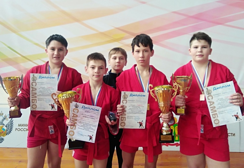 Спортсмены Ртищевского района приняли участие в межрегиональном турнире по самбо среди юношей 2006-2007 г.р. в г. Пенза