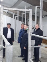 Глава Ртищевского района Александр Жуковский посетил молочно-товарную ферму АО "Ульяновский"