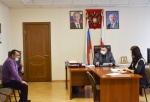 Сегодня глава района Александр Жуковский провел прием граждан по личным вопросам