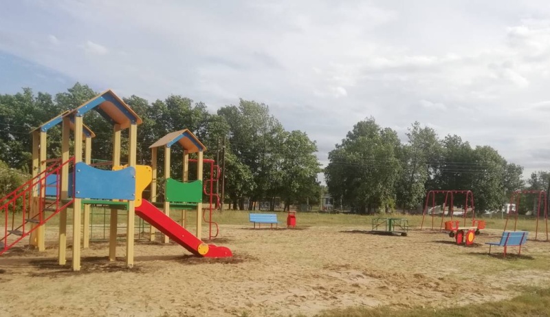 Завершена установка детской игровой площадки в с. Репьевка