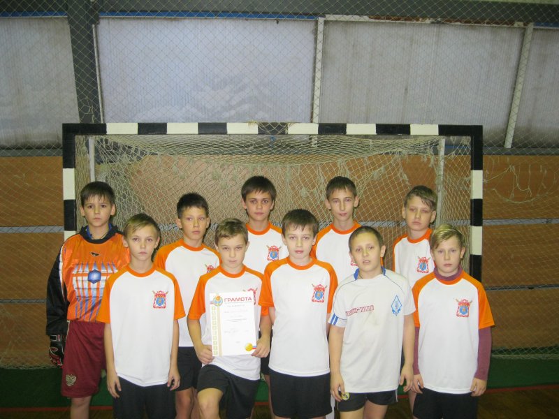 В Сердобске прошел новогодний межобластной турнир по мини-футболу среди юношей 2006-2007 г.г.р. 