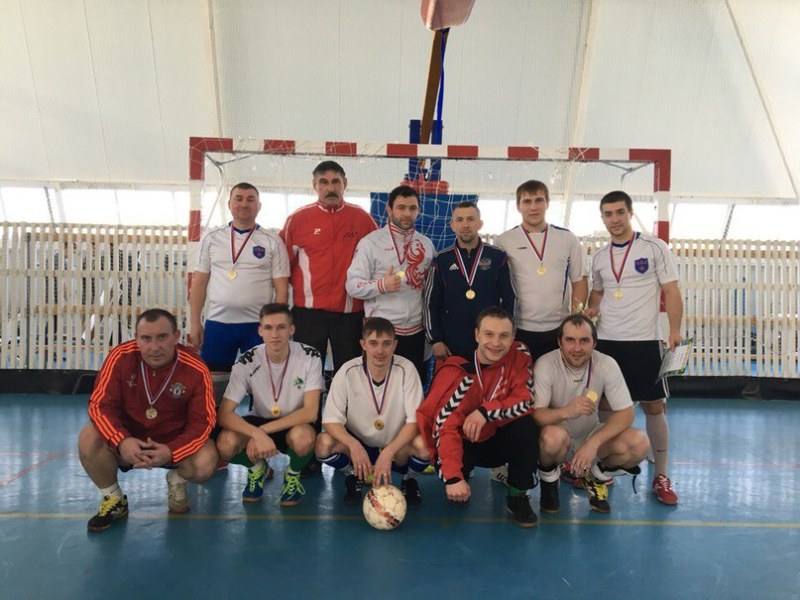 В Аткарске состоялись финальные игры Открытого первенства города Аткарска по мини-футболу среди мужчин 