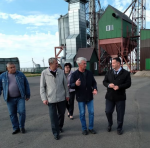 Глава района Александр Жуковский посетил одно из крупных в районе хозяйств ИП глава КФХ Ермолаев В.Н.