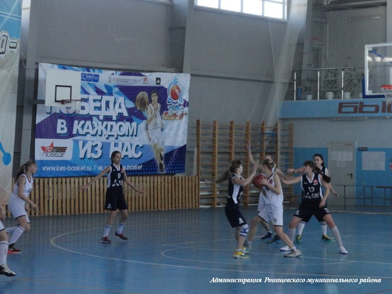 В очередной игре Саратовской баскетбольной лиги команда ДЮСШ г. Ртищево  встретилась с баскетболистками ДЮСШ г. Вольска 