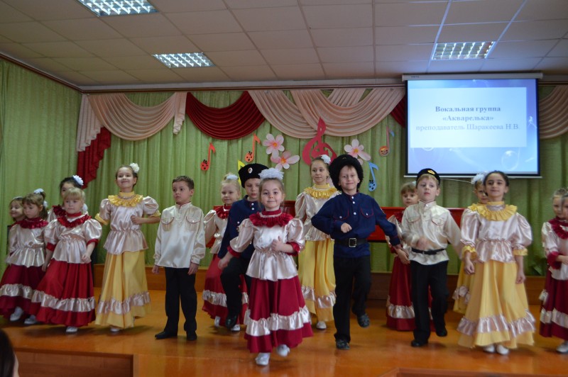 В Детской школе искусств состоялся отчетный концерт по итогам 2016-2017 учебного года,  в котором  участвовали  ребята и их преподаватели,  ставшие победителями зональных, областных, Всероссийских и Международных конкурсов 