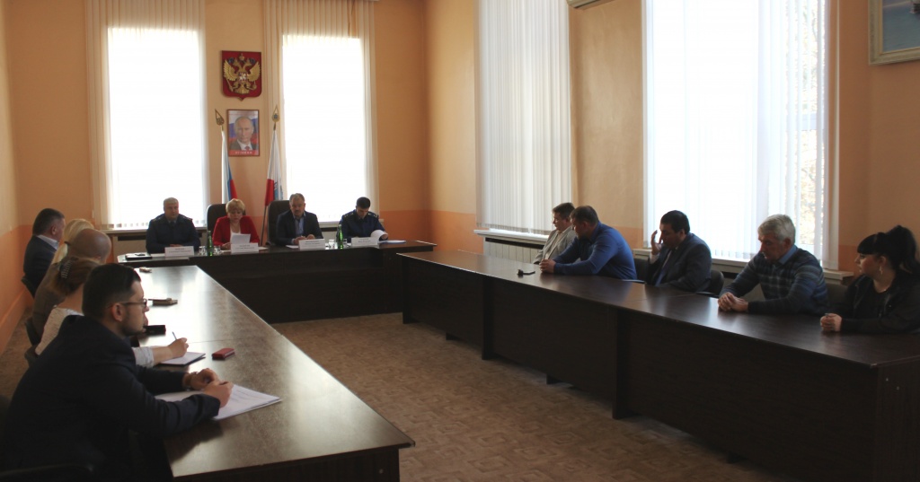 В администрации РМР началась рабочая встреча с предпринимателями Ртищевского и Екатериновского муниципальных районов 
