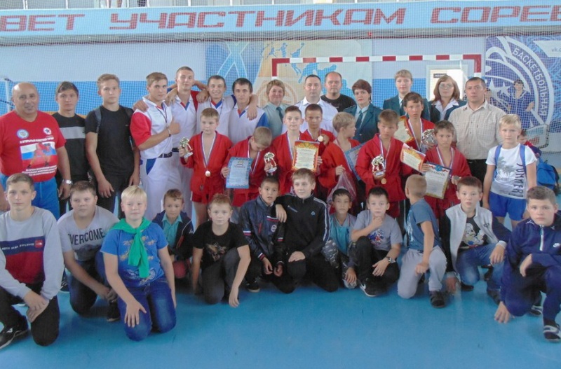 В физкультурно-оздоровительном комплексе «Юность» прошел IV Межрегиональный турнир по самбо среди юношей