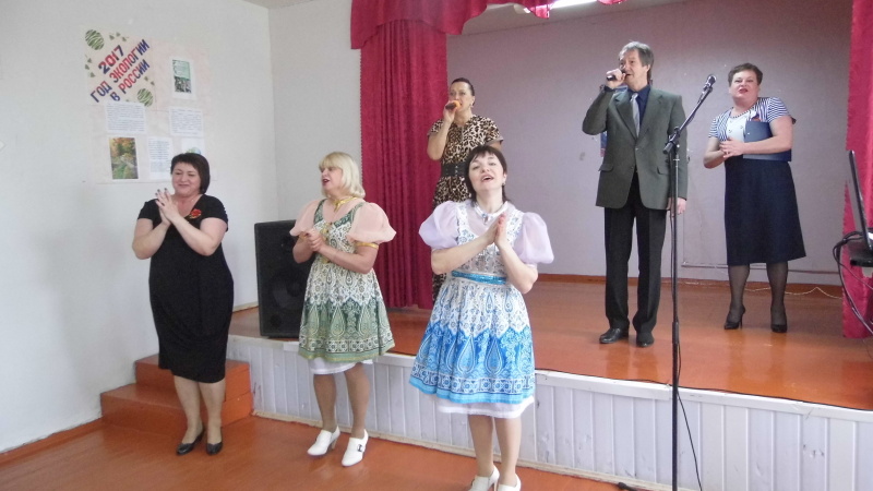 В канун празднования Дня Победы  были проведены  концертные программы  в населенных пунктах Октябрьского муниципального образования