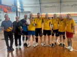 Ртищевские волейболисты заняли первое место в турнире по волейболу в возрастной категории 40+, который проходил в п. Колышлей