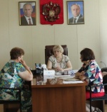 Глава Ртищевского муниципального района С.В.Макогон приняла граждан по личным вопросам