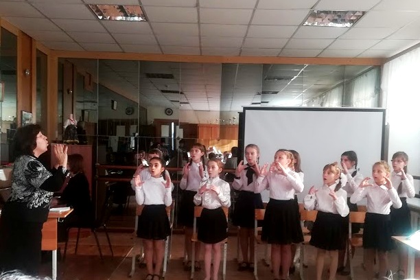 Воспитанники и преподаватели Детской школы искусств г. Ртищево приняли участие в областном семинаре-практикуме «Эстетика в мелочах: современный детский хор»