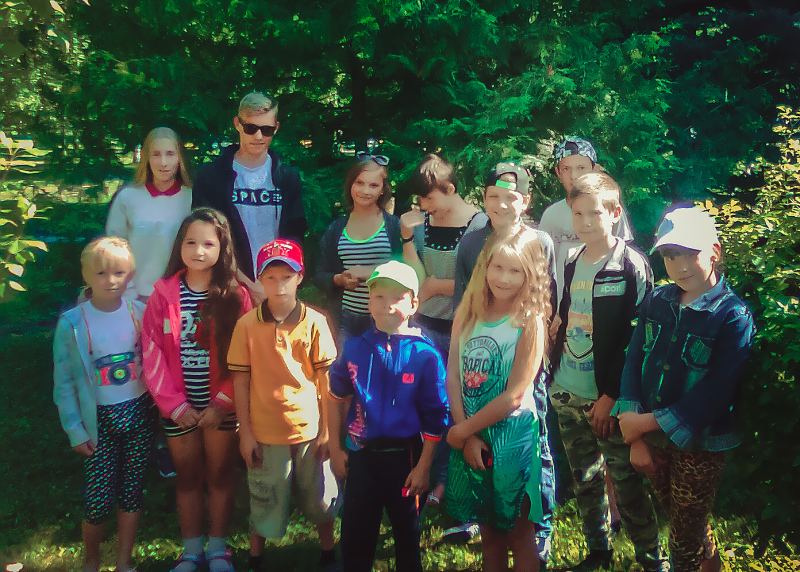 Юные ртищевцы отправилась на отдых в детский спортивный лагерь «Энтузиаст», расположенный в селе Вязовка Татищевского района
